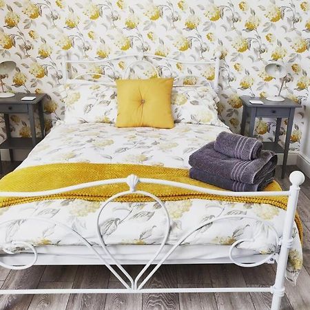 New 1 Bed First Floor Flat In Central Ферем Екстер'єр фото